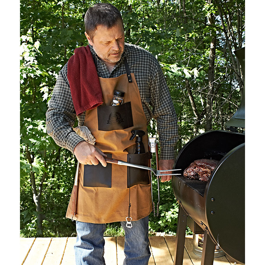 pit-boss-leather-apron-delantal-de-lona-con-bolsillos-de-cuero-repujado-y-abrido image 2