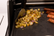 broil-king-rascador-para-plancha-y-plancha-griddle-con-hoja-de-acero-inoxidable- image 3