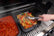 broil-king-cast-iron-dutch-oven-olla-de-hierro-fundido-con-acabado-mate-y-rejill image 3