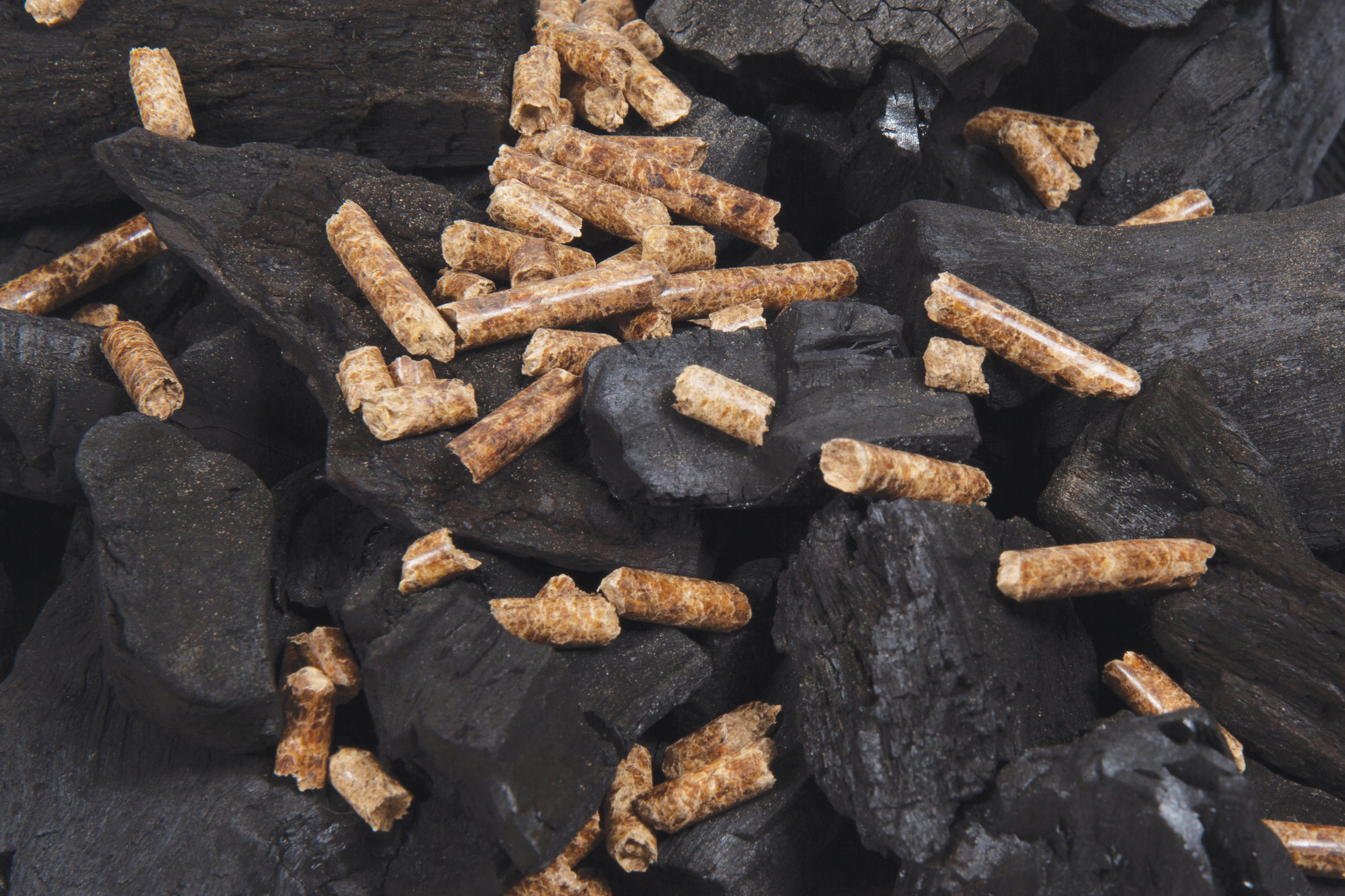 broil-king-pellets-de-madera-premium-mezcla-mesquite-100-naturales-sin-aditivos- image 4